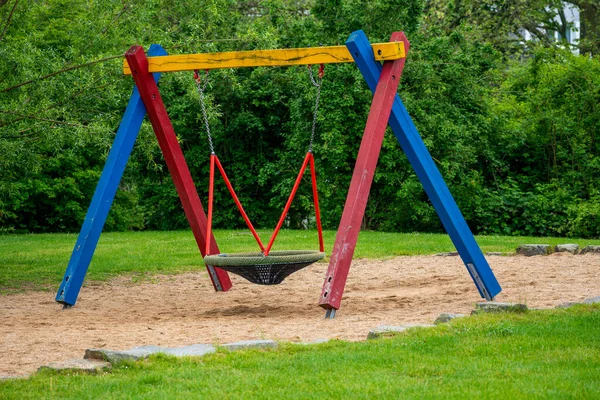 Kleurrijke Kinderspeelplaats Het Park — Stockfoto