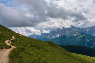Dolomitlerin panoramik görüntüsü, Güney Tyrol