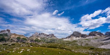Dolomitlerin panoramik görüntüsü, Güney Tyrol