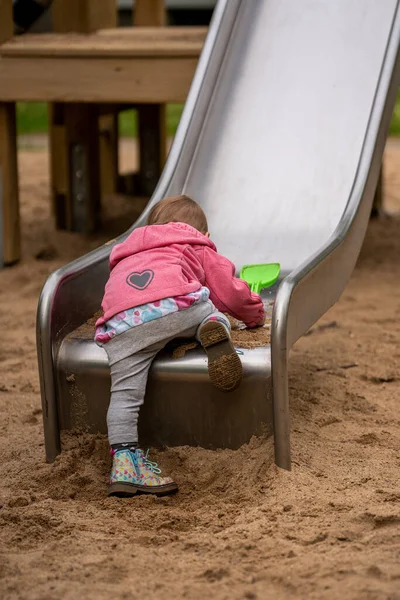 Peuter Glijbaan Speelplaats — Stockfoto