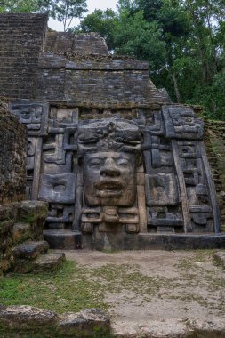 Lamanai 'nin Maya harabeleri