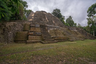 The Mayan ruins of Lamanai clipart