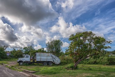 Antigua 'daki eski kamyonlar
