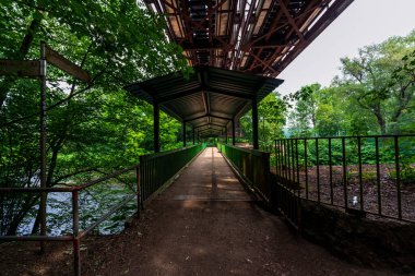 Almanya, Wupper üzerindeki eski demiryolu köprüsü.