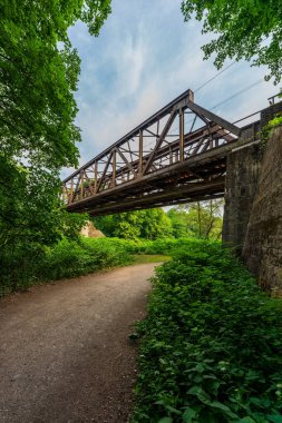Almanya, Wupper üzerindeki eski demiryolu köprüsü.