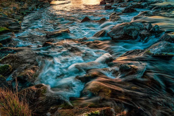 Bunt Fließendes Wasser Lange Belichtung Von Fließendem Wasser — Stockfoto