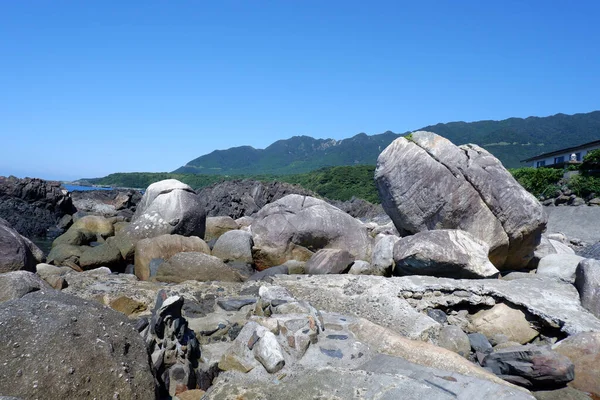 Τεράστιος Βράχος Του Νησιού Γιακουσίμα — Φωτογραφία Αρχείου