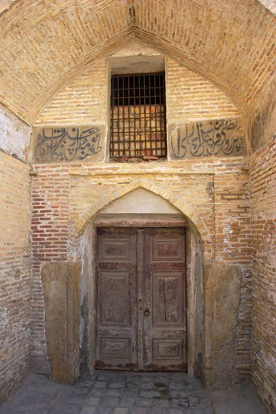 Tuğla Kemerdeki Antik Kapı Özbekistan — Stok fotoğraf