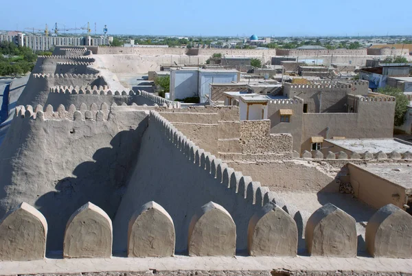 Pevnostní Zeď Cimbuřím Starobylé Pevnosti Ichan Kala Uzbekistán — Stock fotografie