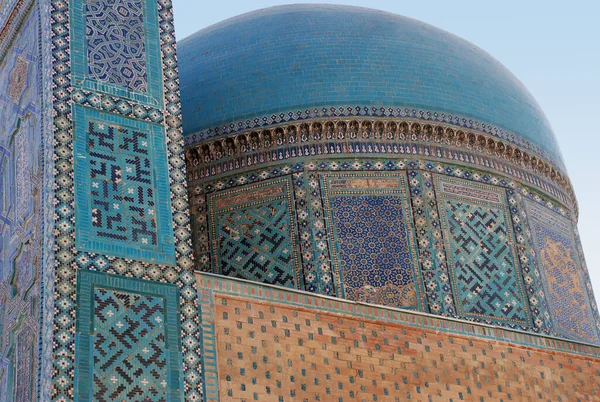撒马尔罕在撒马尔罕贵族Shakhi Zinda陵墓合奏中的Usto Ali Nasafi陵墓圆顶 乌兹别克斯坦 — 图库照片