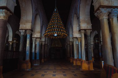 Kairouan Valiliği ve Tunus 'taki Kairouan büyük camiinin manzarası