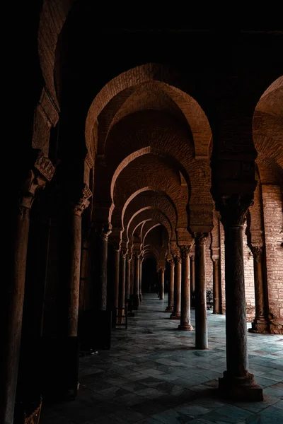 Kairouan Valiliği ve Tunus 'taki Kairouan büyük camiinin manzarası