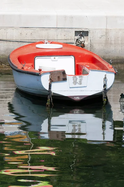 Boot Liegeplatz Hafen Reflexionen — Stockfoto