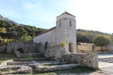 Hırvatistan 'ın Krk adası Baska yakınlarındaki Jurandvor' daki Aziz Lucy Kilisesi