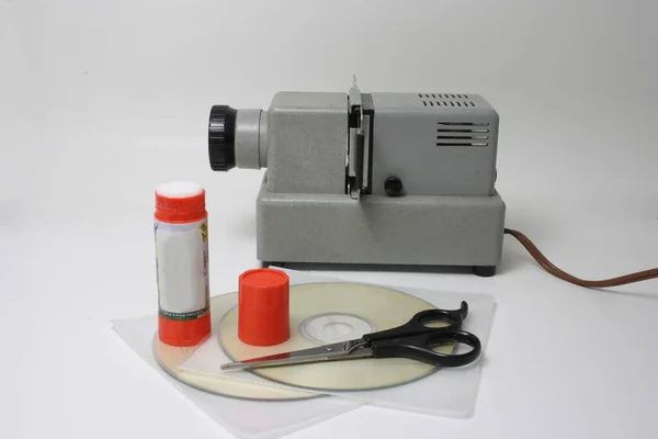 Vintage Handheld Diaprojector Geïsoleerd Witte Achtergrond — Stockfoto