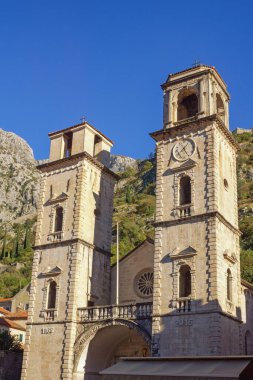 Dini mimari. Karadağ. Eski Kotor Kasabası, UNESCO-World Heritage Sitesi. Aziz Tryphon Katedrali Görünümü