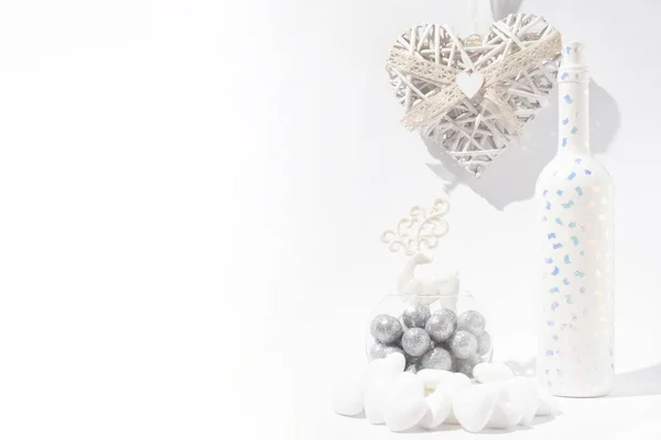 Miłość Zima Walentynki Biały Srebrny Układ Twórczy Serc Świecące Kulki — Zdjęcie stockowe