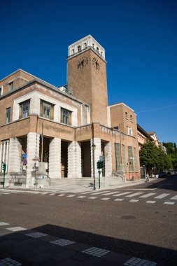 Gorizia, İtalya. 10 Mayıs 2021 Gorizia 'nın tarihi merkezindeki merkez postane binası..