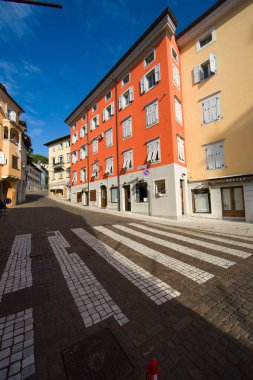 Gorizia, İtalya. 10 Mayıs 2021 ve Gorizia 'nın tarihi merkezindeki binalar
