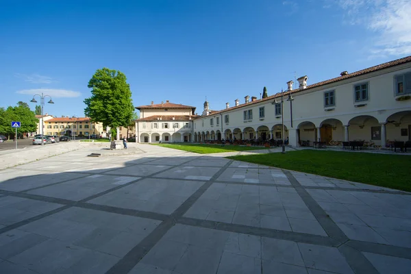 Gorizia, İtalya. 10 Mayıs 2021 Piazza S. Antonio Gorizia 'nın tarihi merkezinde.