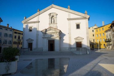 Gorizia, İtalya. 10 Mayıs 2021 Saints Ilario ve Taziano Katedrali Gorizia 'nın tarihi merkezinde.