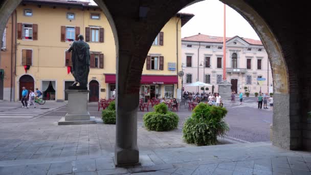 Cividale Del Friuli Italië Augustus 2021 Uitzicht Van Onder Arcades — Stockvideo