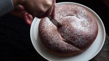 Natisone Vadisi 'nden tipik Friulian tatlı Gubana Friuli Friuli-Venezia kesimi.