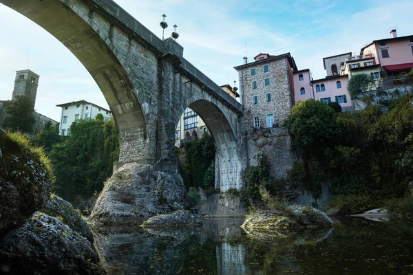 Cividale Del Friuli 从Natisone河看到的魔鬼桥 — 图库照片