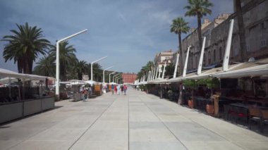 Hırvatistan 'ı bölmek. Mayıs 2022 Split şehrinin rıhtımı