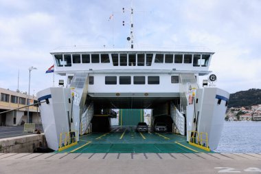 Hırvatistan 'ı bölmek. Mayıs 2022 feribot Split limanına demir attı.