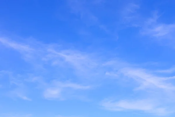Cielo Azul Con Nubes Contexto —  Fotos de Stock