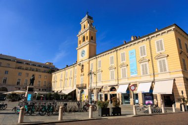 Parma, İtalya _ 04 Ekim 2022 Valilik Sarayı Piazza Garibaldi, Parma