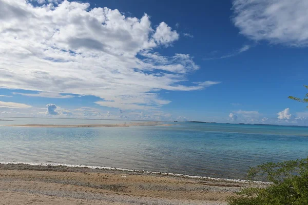 Piękna Tropikalna Plaża Tahitian Morzu — Zdjęcie stockowe