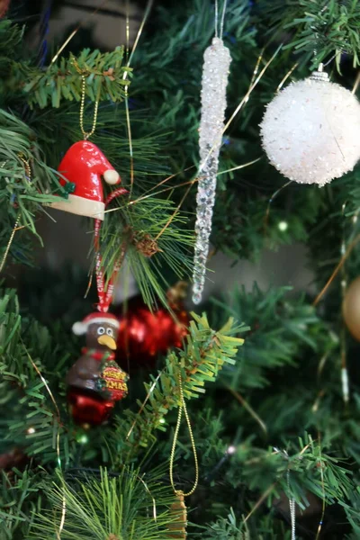 Christmas Tree Decorations Fir Cones Balls — Stockfoto