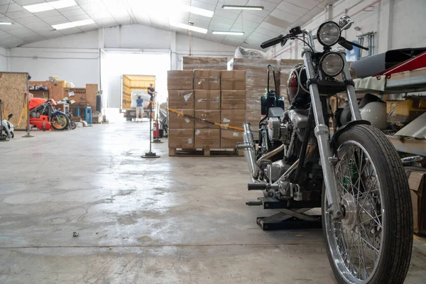 Custom Motorcycle Parked Factory — Stock Photo, Image