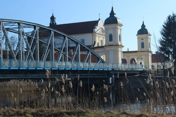 2022 Tykocin Polen Utsikt Från Bron Och Kyrkan Från Floden — Stockfoto