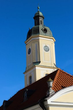 Bialystok Poland. Saati olan tarihi belediye kulesi..