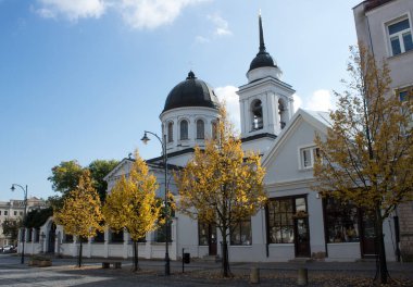 2.10.2022 Bialystok Poland.Autumn renkleri ve tarihi St. Nicholas Kilisesi.