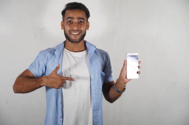 Bir öğrenci, doktor eğitimi kursunda veya steteskoplu kolaj öğrencisinde başarılı oldu ve tıp eğitimi kavramını gösterdi.