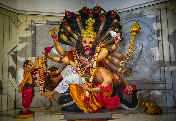 Dios Hindú Vishnu Narshingh Avtar Matando Hirankashyapu — Foto de Stock