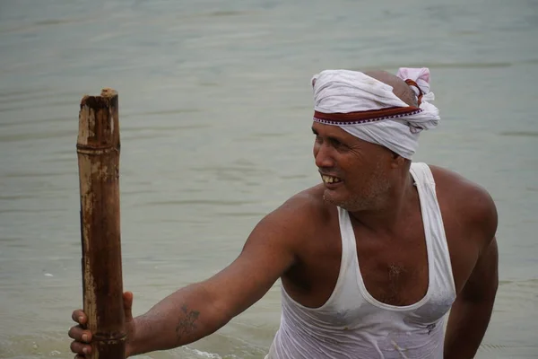 Poor Man Flood His Village — Stock Photo, Image