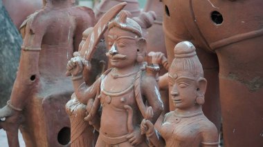 Endişelerin eski tarihi heykeli