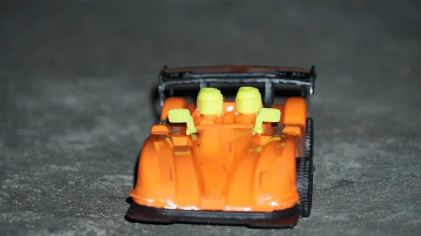 Çocuklar Için Plastik Oyuncak Araba — Stok fotoğraf