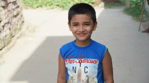 Indischer Kleiner Junge Süßes Lächeln Gesicht — Stockfoto