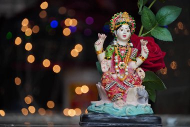laxmi devi resmi düşük ışıkta