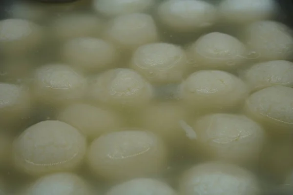 ปภาพ Rasgulla ขาว ขนมหวานอ นเด ยและของหวาน — ภาพถ่ายสต็อก