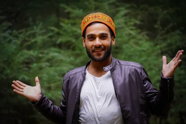 Exited Man Himachal Pradesh Traditional Dress — Stock Photo, Image