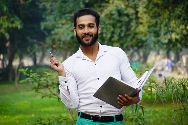 Indian Student Images College Campus — Stock Photo, Image