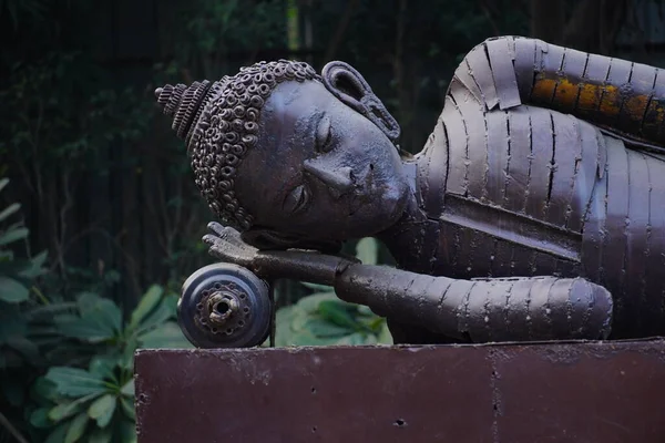 Close Imagem Buddha Adormecido Feita Com Ferro — Fotografia de Stock