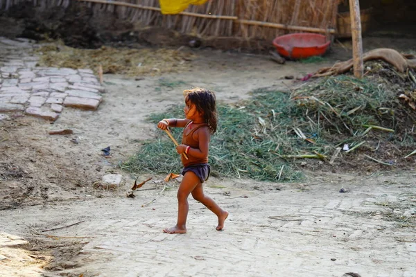 Индийские Деревенские Дети Играют Улице — стоковое фото
